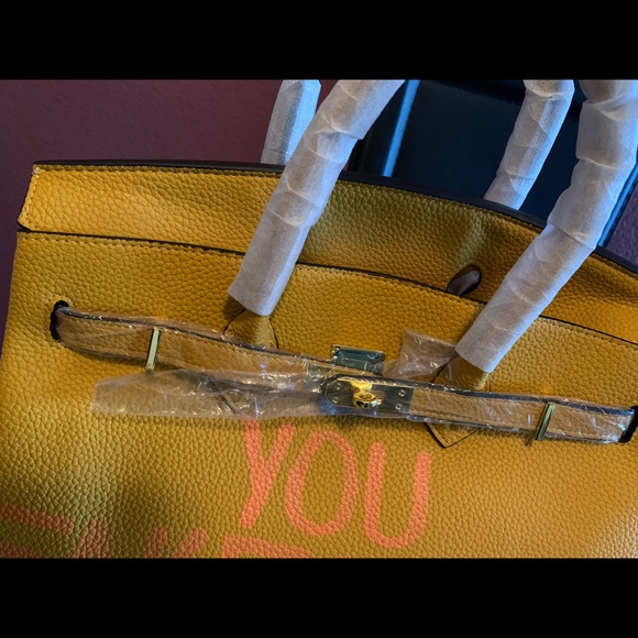 Saturday House by Sonique Saturday - Picture 3 of 3